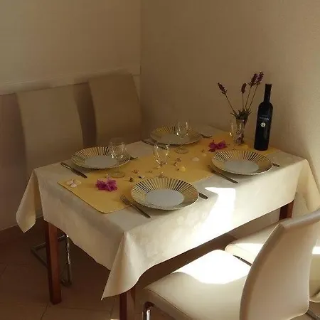 Kontic Apartment *
